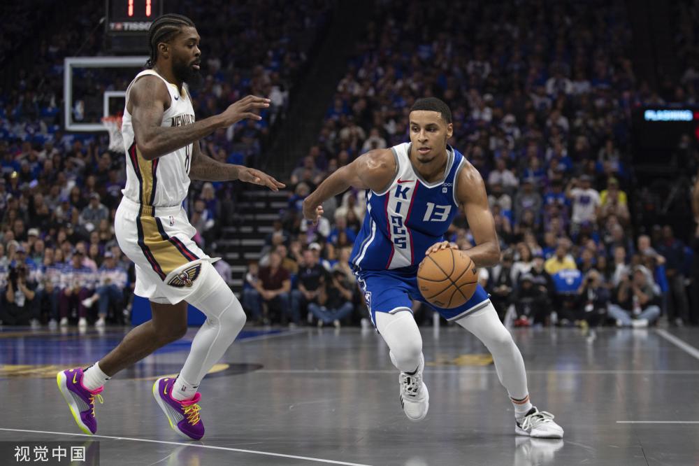 攻扣篮彻底 攻扣篮彻底